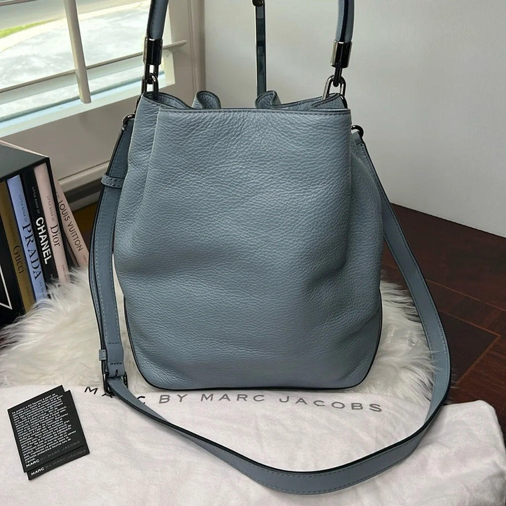 Marc Jacobs MARC BY MARC JACOBS 'Too Hot to Handle’ Drawstring Bucket Bag - Picture 3 of 16